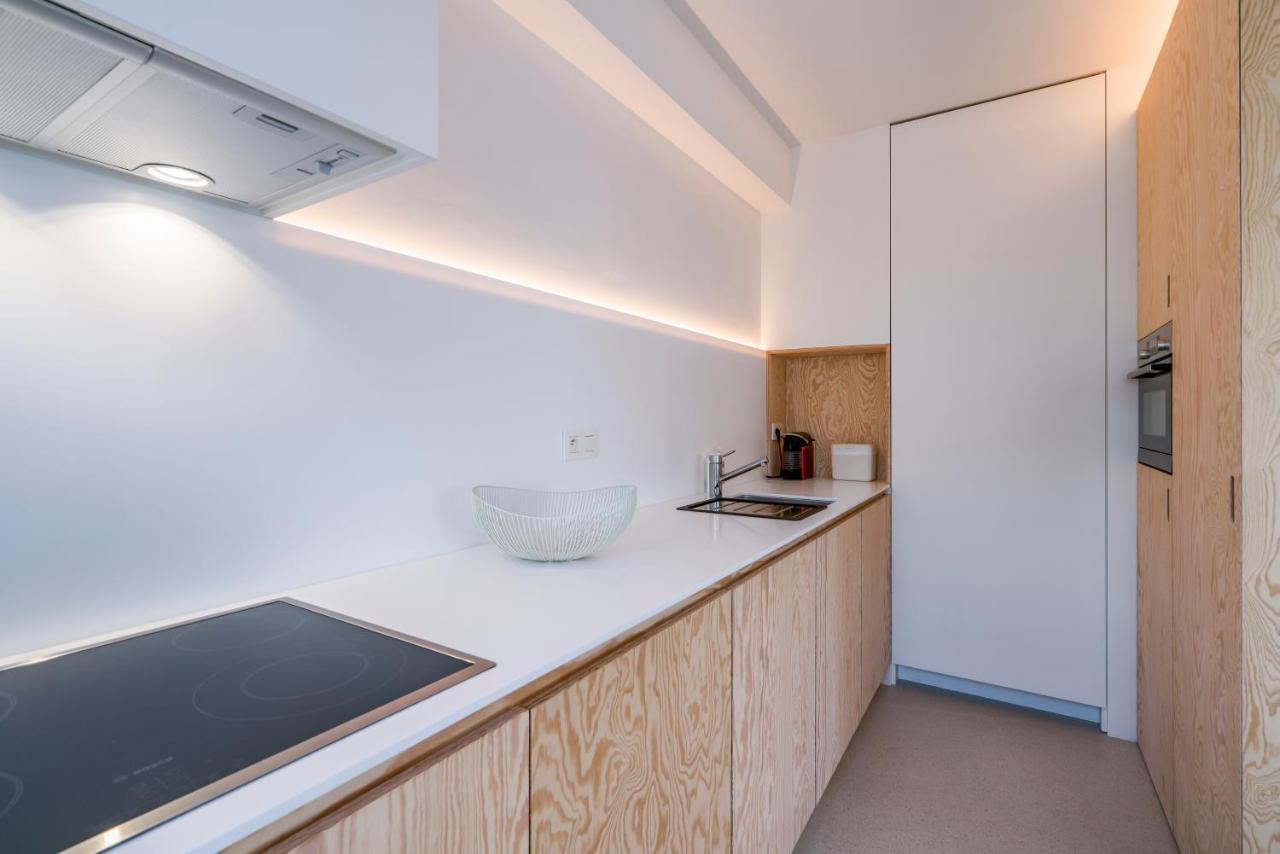 De Zwemmer - Practical, Optimized App With Garage Ostend Exterior photo